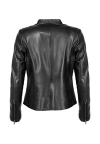 Zwarte leren jas met lange mouwen, zichtbare stiksels, een korte kraag en ritsen aan het einde van elke mouw, gezien vanaf de achterkant.