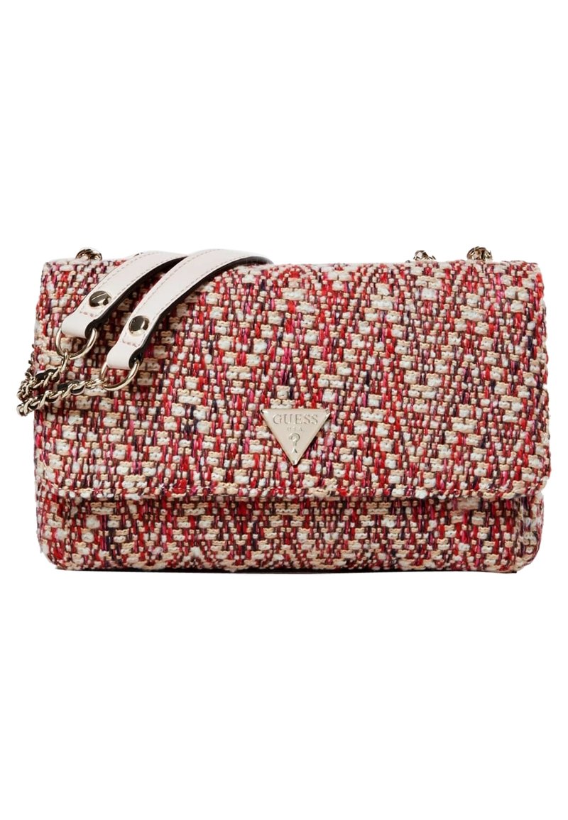 Punokatteinen punainen ja valkoinen käsilaukku, jossa on chevron-kuvio, kultasävyinen metallilogo ja kaksinkertaiset valkoiset hihnat, joissa on ketjuelementtejä.