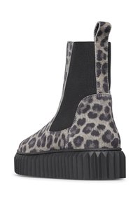 Stivaletti alla caviglia con stampa leopardata, sopra in tessuto grigio testurizzato, pannelli laterali elasticizzati e suola piattaforma nera rigata.