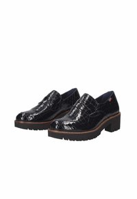 Scarpe in pelle patent nera con texture a croco, dotate di un tacco basso e spesso e pannelli laterali elastici per una facile vestibilità. Dettagli cuciti lungo la suola.