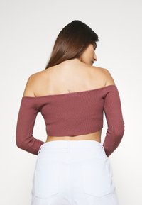 Missguided Petite - SQUARE NECK CROPPED JUMPER - Pitkähihainen paita - mocha - 2