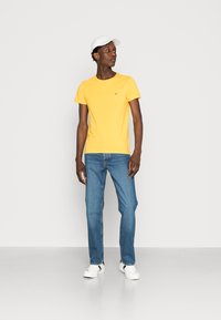 Tommy Hilfiger T-shirt básica - warm yellow