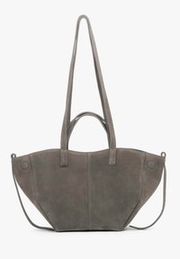 Szara torebka z zamszu o unikalnym, kanciastym kształcie, z dwoma krótkimi uchwytami i odpinanym paskiem. Cechuje się minimalistycznym designem i gładką teksturą.