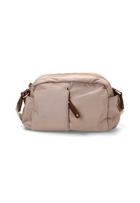 Bolso cruzado de tejido beige con un acabado texturizado, presenta un cierre de cremallera, acentos de cuero y un bolsillo frontal para almacenamiento adicional.