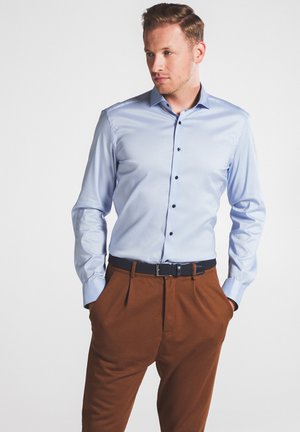 SLIM FIT - Shirt - hellblau