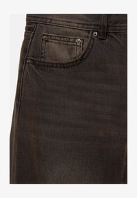 Niewybrane, dark brown