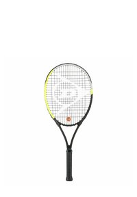 Tennisracket met een ovale kop, zwart frame, gele accenten en een gestructureerde zwarte grip. Bevat een kruislings patroon voor de snaren.
