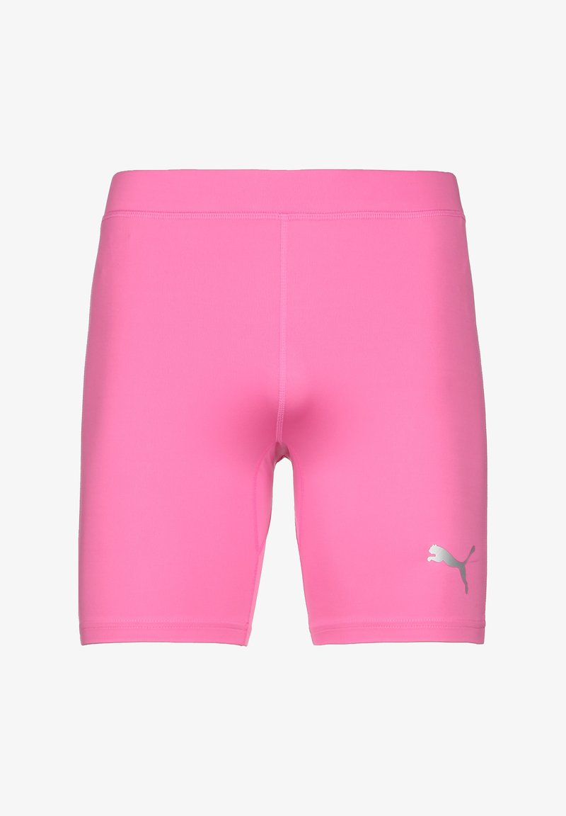 Shorts sportivi rosa realizzati in materiale elastico. Presentano un design aderente, una vita elasticizzata e un logo Puma argento sul lato inferiore destro.