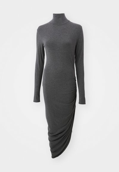 Norma Kamali LONG SLEEVE TURTLENECK SIDE DRAPE DRESS - Džersio suknelė - dark grey