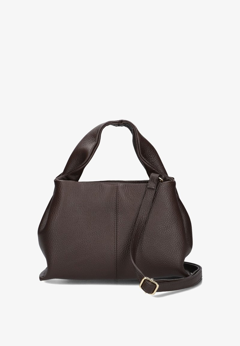 Bruine leren handtas met een zachte, gestructureerde buitenkant, dubbele bovenhandvatten en een verstelbare lange schouderband voor crossbody gebruik.