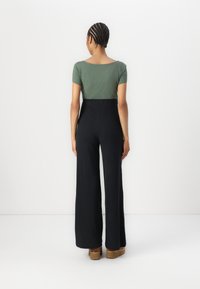 Even&Odd Maternity Nohavice - black