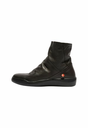 Classic ankle boots - dark oak