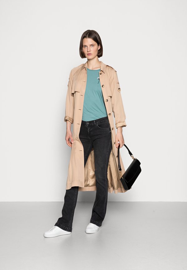 FALLON - Bootcut jeans - hara wash3