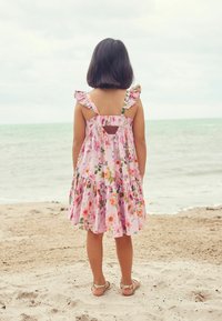 Next PRINTED TIERED - REGULAR FIT - Vardagsklänning - pink floral