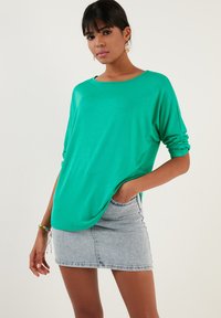 LELA CREW NECK  - Hosszú ujjú felső - benetton