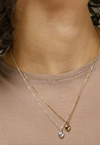 Enamel Copenhagen AMORE - Halskette - gold-coloured