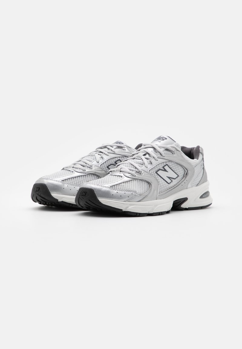 New Balance MR530 UNISEX - Sneaker low - grey matter/silberfarben 