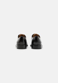 Melvin & Hamilton DYLAN 1 - Derbies - black/beige/rich tan