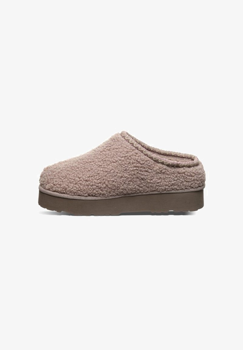 Mauve fleece-lined clogs with a soft texture, rounded shape, and a sturdy brown sole. Features a stitched edge along the opening.