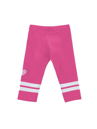 Leggings fucsias de algodón con una textura suave. Presentan acentos de rayas blancas en el dobladillo y un detalle en forma de corazón en el muslo.