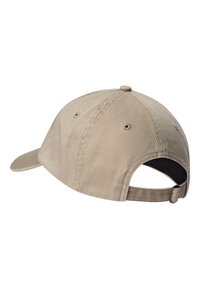 Beige baseballcap med buet skygge, lavet af tekstureret stof, med ventilationshuller og en justerbar rem bagpå.