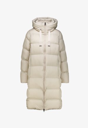 Beige pufferjack met een hoge kraag, rits aan de voorkant en een verstelbare capuchon. Heeft een gestikt ontwerp, lange mouwen en een lengte tot halverwege de dij.