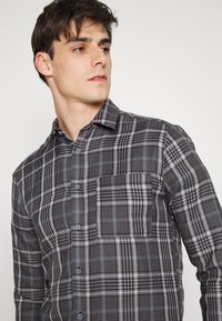 Only & Sons ONSLOKI - Camisa - stormy weather