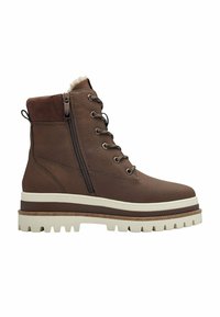 Bruine leren enkelboot met een gestructureerde afwerking, witte dikke zool, zijrits en metalen oogjes voor veters. Fleece voering aan de bovenkant.