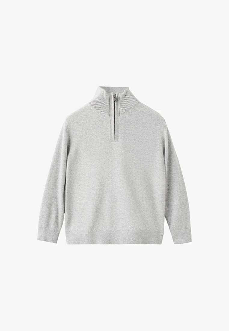 Pull-over gris clair avec un col montant côtelé et une fermeture éclair sur un quart. Texture en maille douce et manches longues, finition avec un ourlet côtelé.