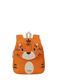 Mochila temática de tigre naranja con un frente acolchado, cara de dibujo animado y correas ajustables. Incluye elementos decorativos como garras y detalles de bigotes.