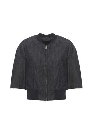 Giacca bomber in denim grigio scuro con maniche corte larghe, cerniera frontale e collo e orlo a coste neri.