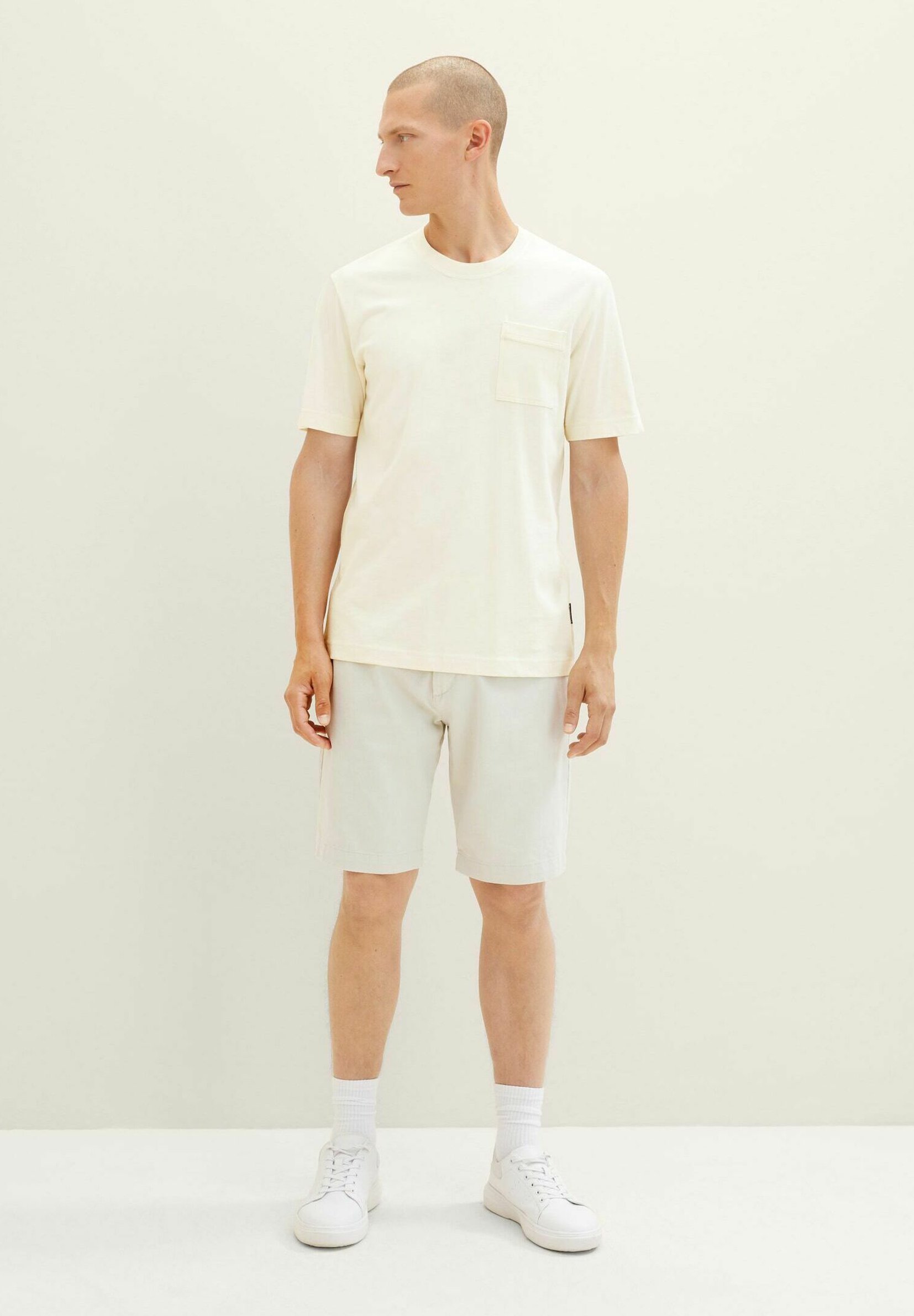 TOM TAILOR Herren T-Shirt Mit Brusttasche – Regular Fit, Aus Strukturiertem Stoff, Nachhaltige Kollektion