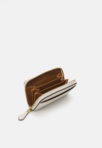 COACH ESSENTIAL SMALL ZIP AROUND CARD CASE - Portofel - chalk