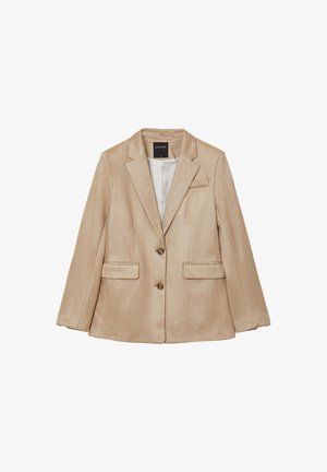Blazer beige pour femmes avec deux boutons, deux poches avant à rabat, une poche poitrine et un col cranté, présenté sur un fond blanc.