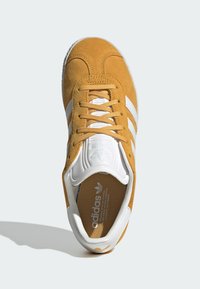 adidas gazelle silver green womens Adidas Gazelle Indoor Off White Aluminium Preloved Yellow ID1007  BM STORE  ORIGINAL FOOTWEAR