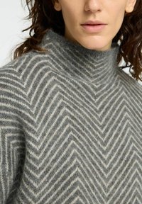 Selected Femme FISCHGRÄT - Džemperis - medium grey melange