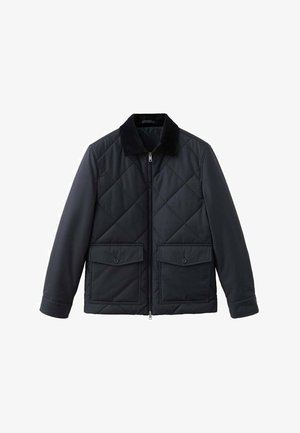 Gesteppte schwarze Jacke mit Reißverschluss vorne, Kragen und zwei Vordertaschen. Hergestellt aus glattem Stoff mit weicher Textur und Ton-in-Ton-Steppnähten.