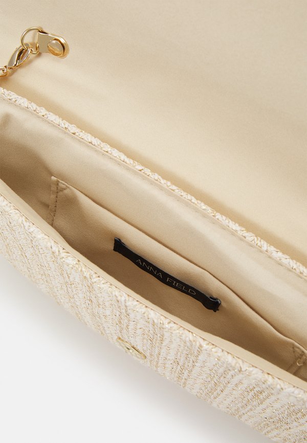 Clutch - beige3
