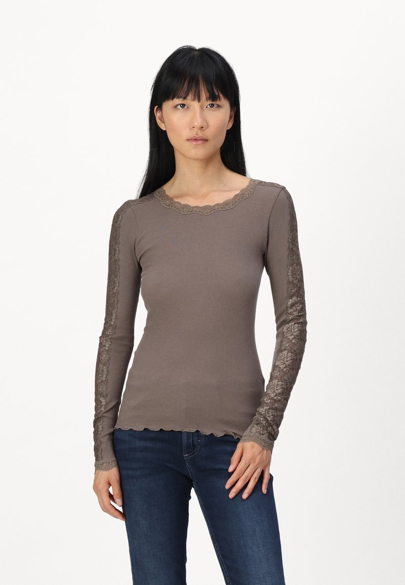 Rosemunde BERNADINE  REGULAR O NECK - Pitkähihainen paita - brown
