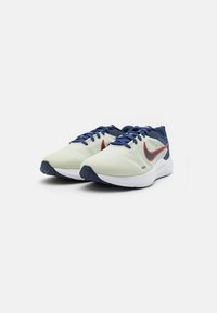 Nike Performance DOWNSHIFTER 12 - Tekaški copati za cesto - sea glass/midnight navy/white/university red/blue