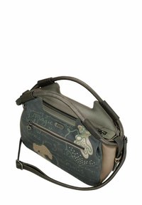 Bolso de mano multicolor de cuero con patrones abstractos, cremallera superior y asas dobles para llevar. Incluye correa ajustable para llevar al hombro.