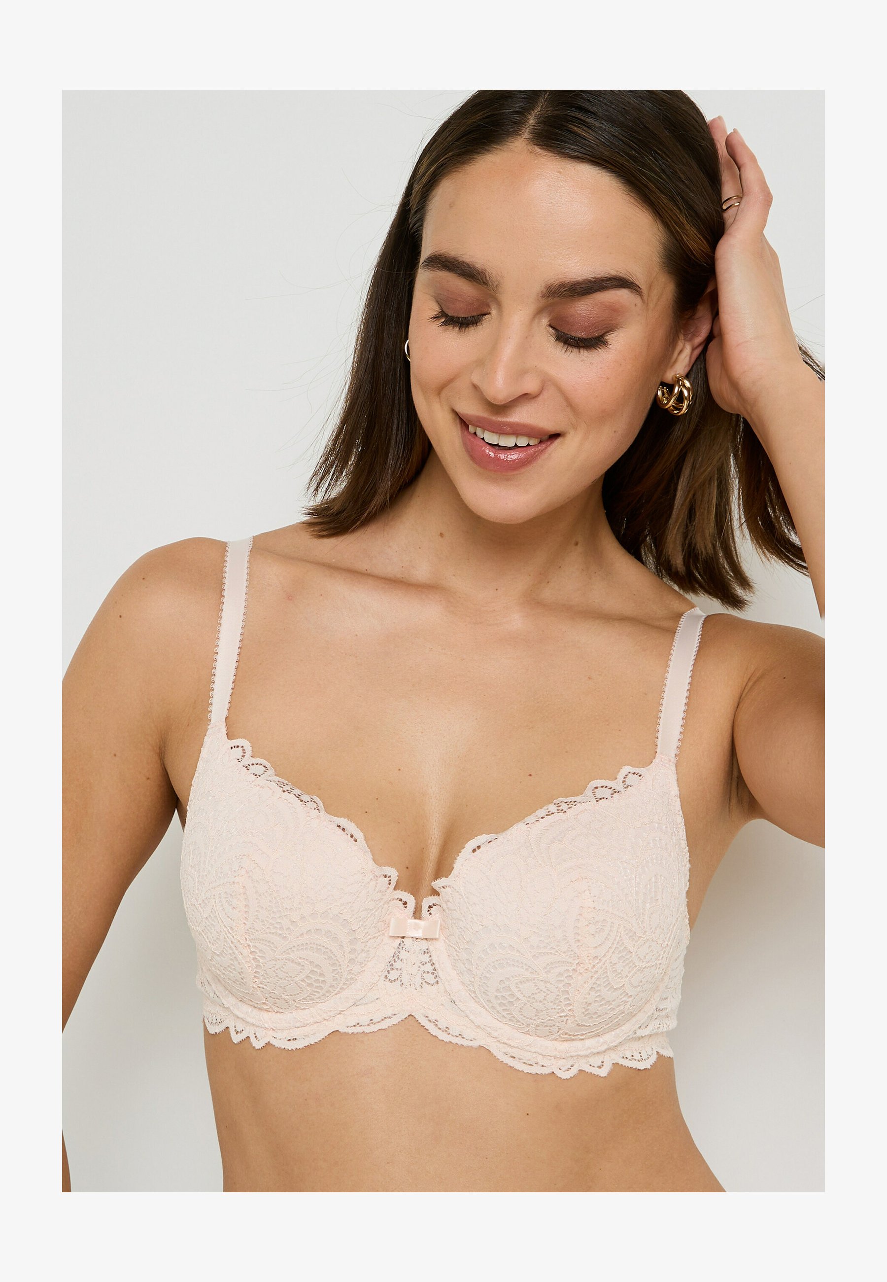 Reggiseno Push Up Con Ferretto, Coppe Grandi, Con Pizzo E Design Contenitivo, Schiena A U E Spalline Larghe