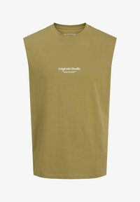 Unselected, cedar