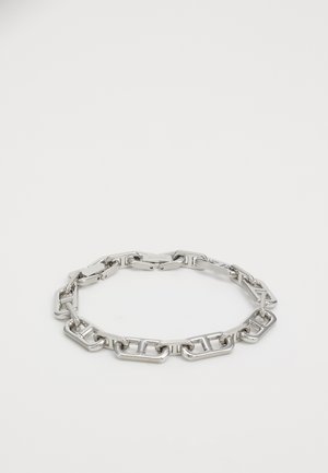 Silver chain bracelet featuring interlinked rectangular links, smooth finish, and a secure clasp mechanism.