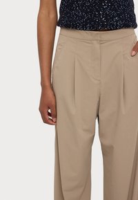 Max Mara Leisure BONN - Hlače - tortora