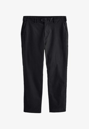 Juodos tiesios kelnės su šoninėmis kišenėmis, diržo kilpelėmis ir sagos užsegimu juosmens srityje.