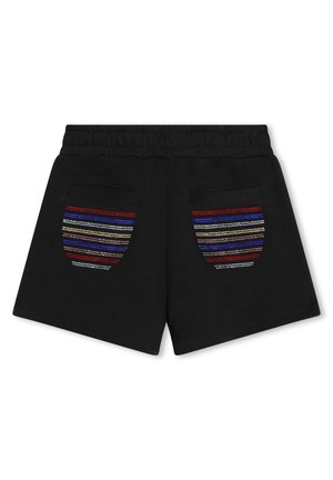 Pantaloni corti neri con vita elastica, caratterizzati da due tasche posteriori decorate con righe orizzontali in rosso, blu, oro e bianco.
