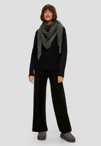 s.Oliver Sjaal - dunkelgrau