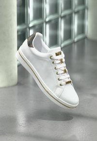 STASEY - Zapatillas - white