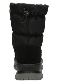 Zwarte geïsoleerde winterlaars met een textuurstof bovenkant, aangesnoerd aan de bovenkant, met een gladde zwarte hak en grijze rubberen buitenzool.